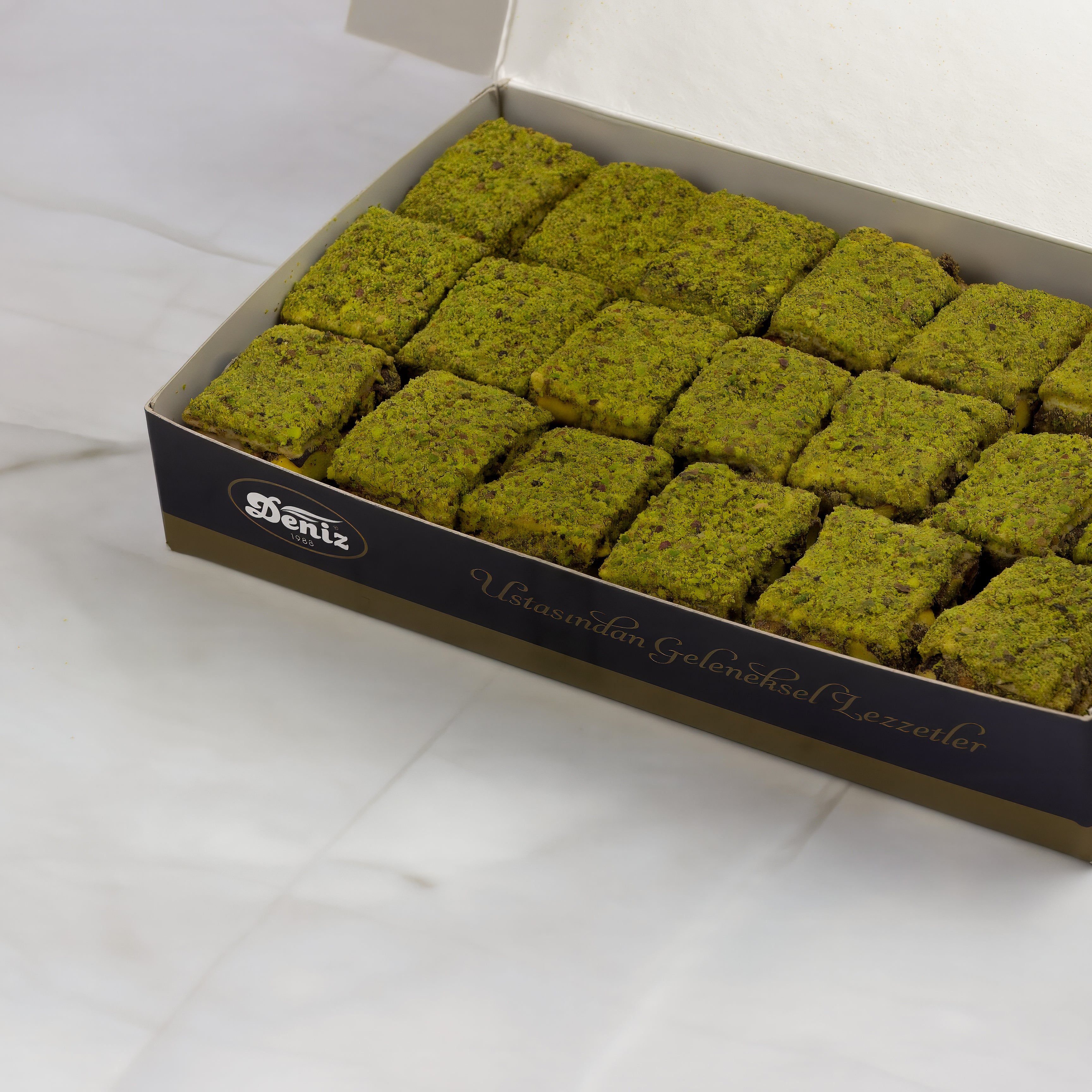 Antep Fıstıklı Pasta Lokum